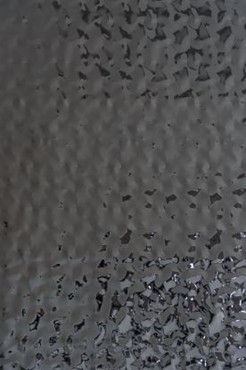 Immagine di PANNELLO IN ACCIAIO EFFETTO BATTUTO GRANA MEDIA NERO LUCIDO 